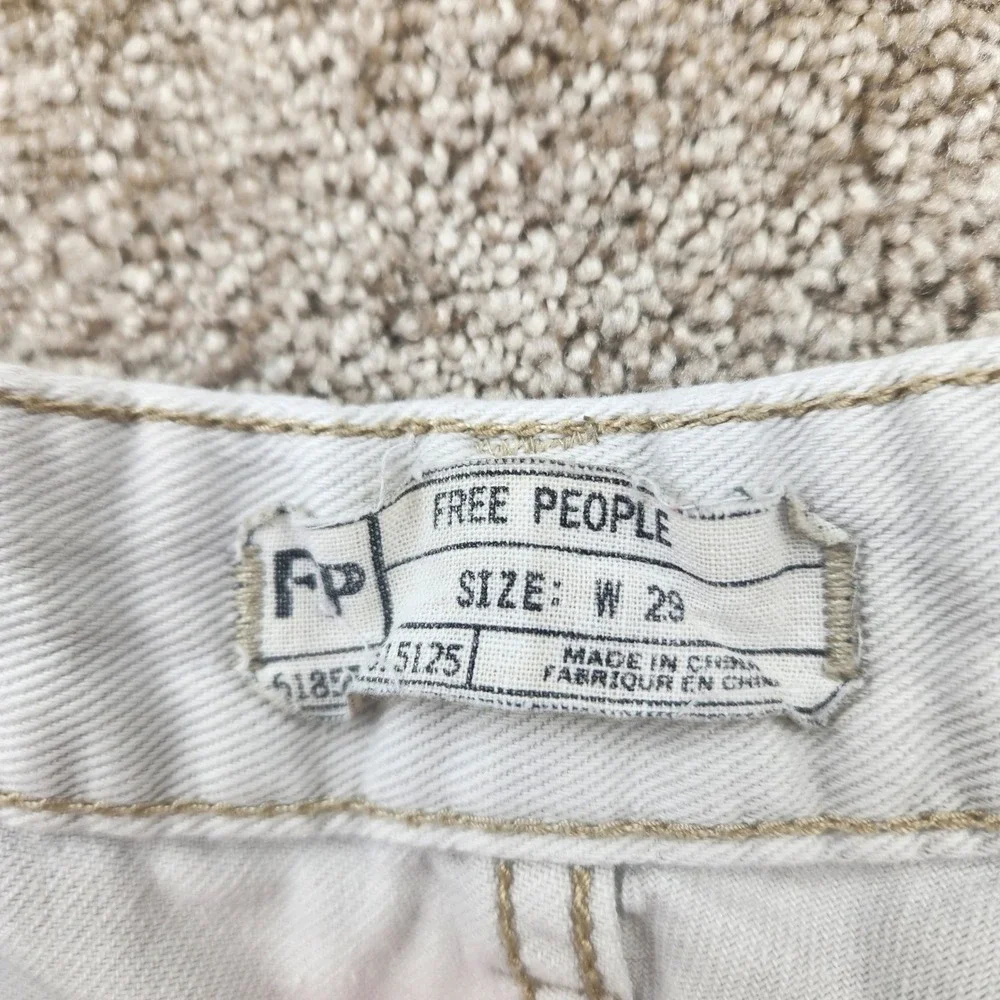 Free People White Denim Cut Off Frayed Hem Shorts Size 28 Light Wash Boho